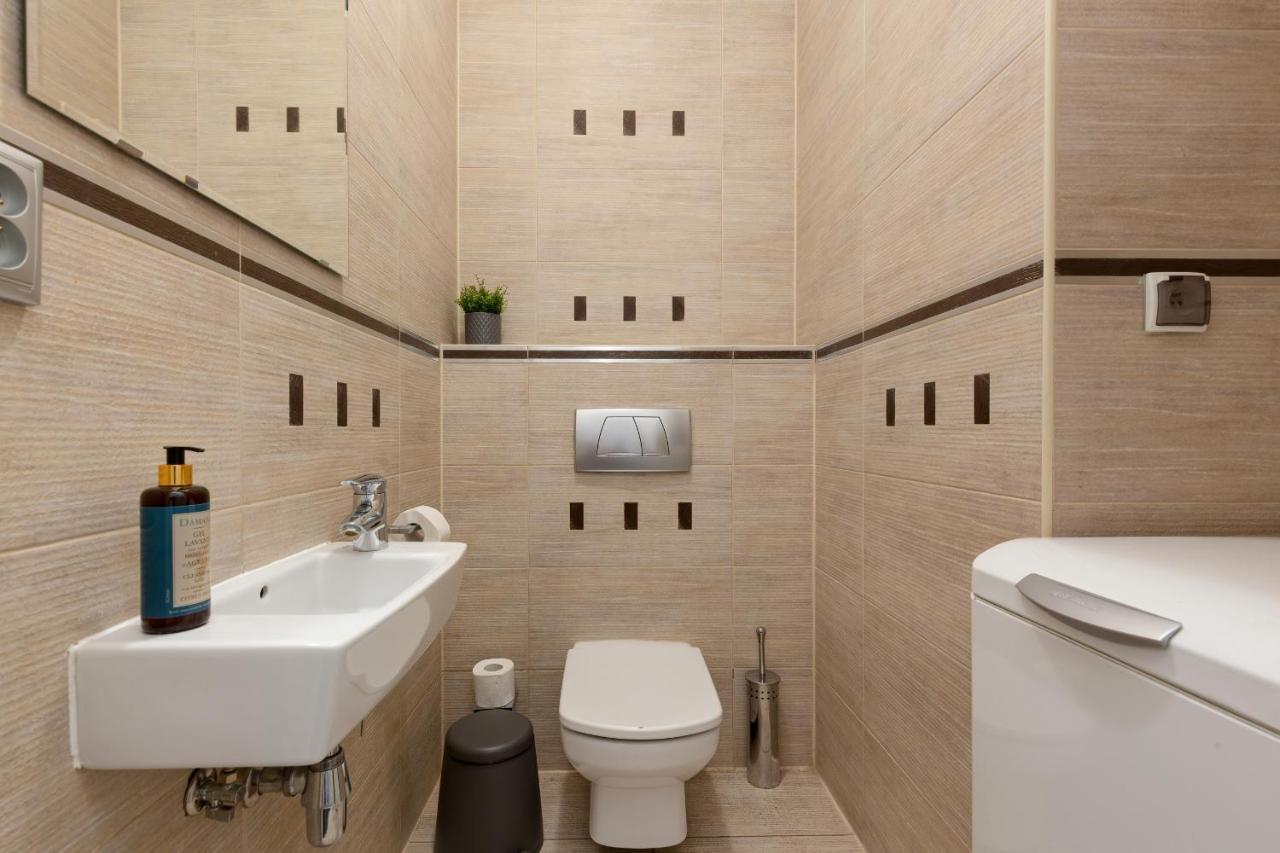 Residence On Wspolna Str. Apartment Warsaw By Renters מראה חיצוני תמונה