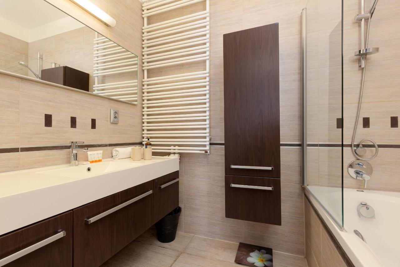 Residence On Wspolna Str. Apartment Warsaw By Renters מראה חיצוני תמונה